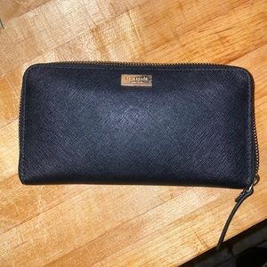 Kate Spade Wallet Color Black